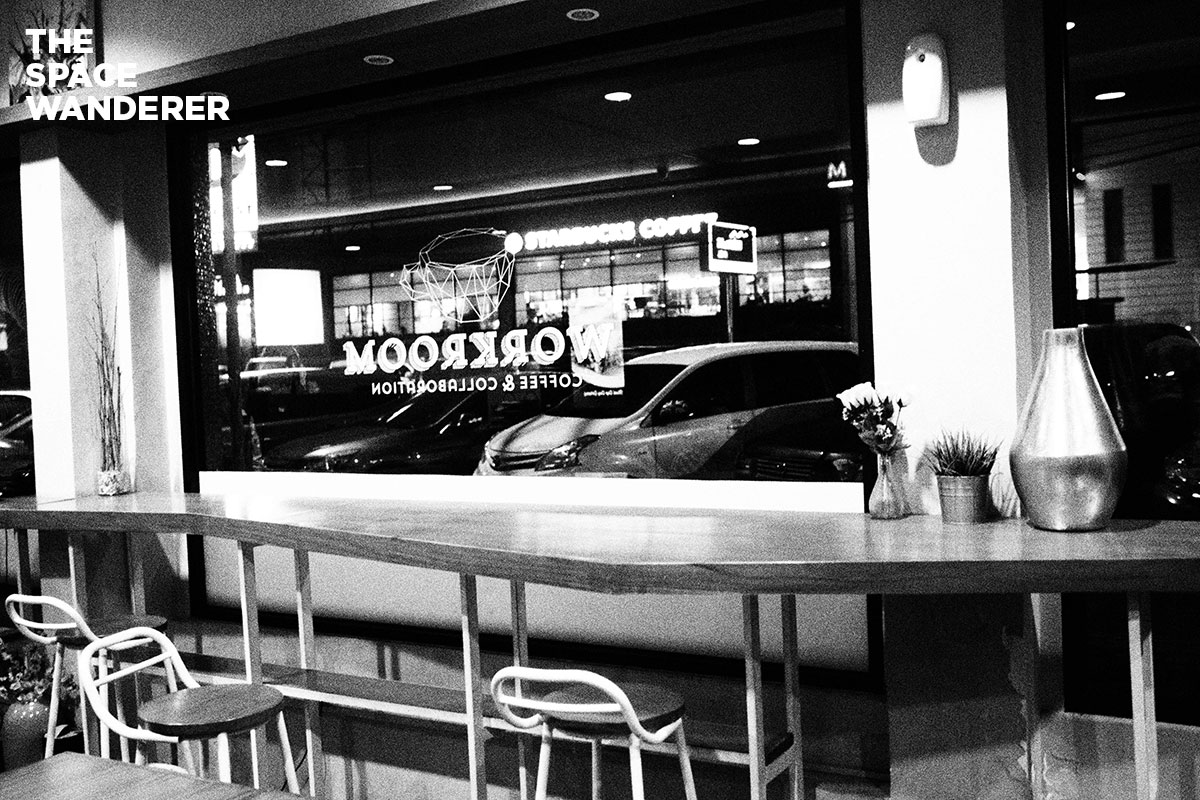 Workroom Coffee Shop CIkini Jakarta Pusat